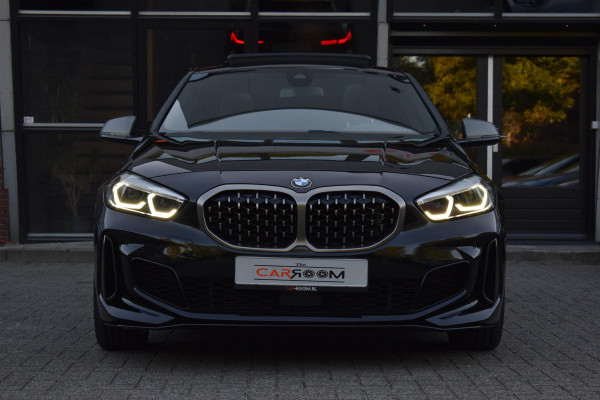 BMW 1-serie M135i xDrive High Executive Pano Ambiance