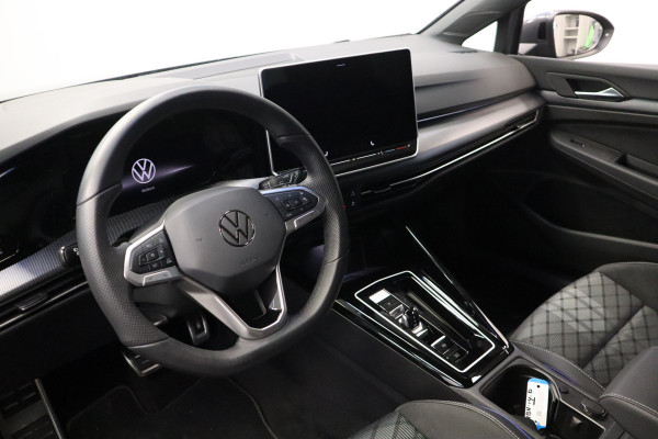 Volkswagen Golf 8.5 1.5 eTSI R-Line Edition IQ-Light ACC PDC Facelift Model 150PK!