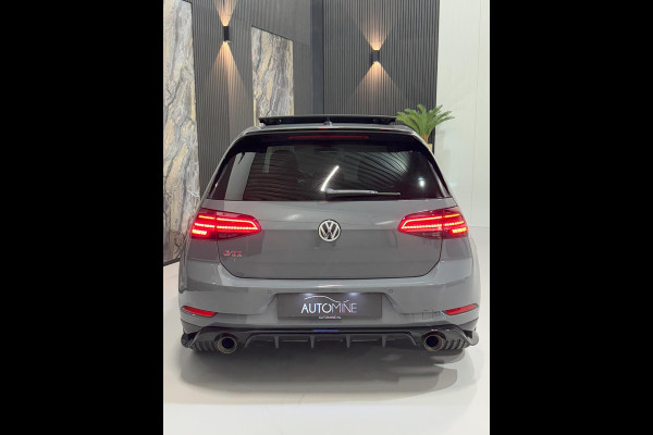 Volkswagen Golf 2.0 TSI GTI TCR|PANO|AKRAPOVIC|VIRTUAL|BOMVOL