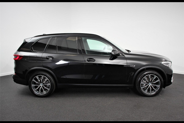 BMW X5 xDrive45e Hybrid 394pk Executive Shadow line | Leder | Schuif-Panorama dak | Navigatie | Trekhaak | Camera 360 | 20"LMV