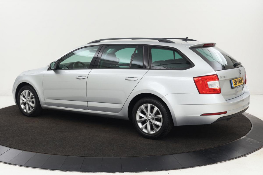 Škoda Octavia 1.0 TSI Ambition | Stoelverwarming | Carplay | Full LED | Navigatie | Climate control | PDC | Cruise control | Bluetooth