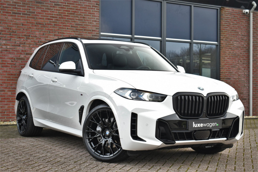 BMW X5 xDrive50e M-Sport Pano Trekh 360 H/K Soft-close HUD Gesture 8dkm!!! BTW-AUTO!