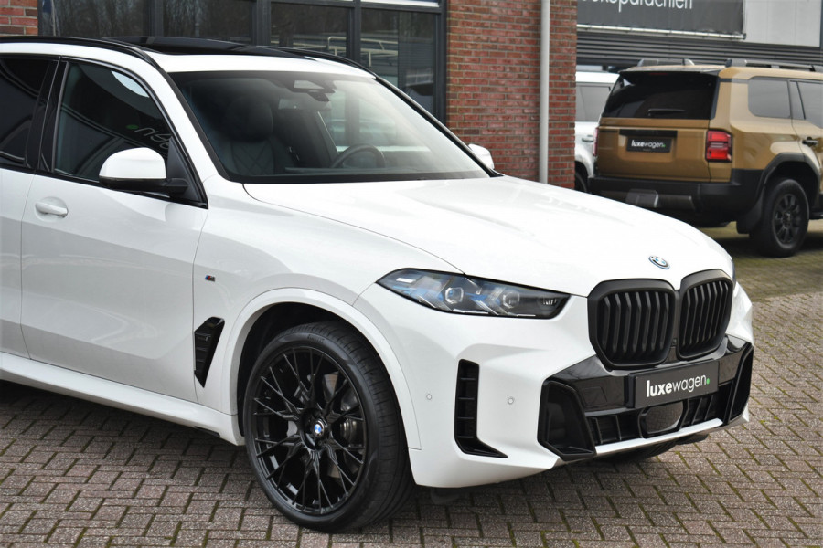 BMW X5 xDrive50e M-Sport Pano Trekh 360 H/K Soft-close HUD Gesture 8dkm!!! BTW-AUTO!
