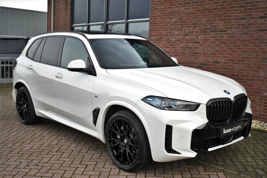 BMW X5 xDrive50e M-Sport Pano Trekh 360 H/K Soft-close HUD Gesture 8dkm!!! BTW-AUTO!