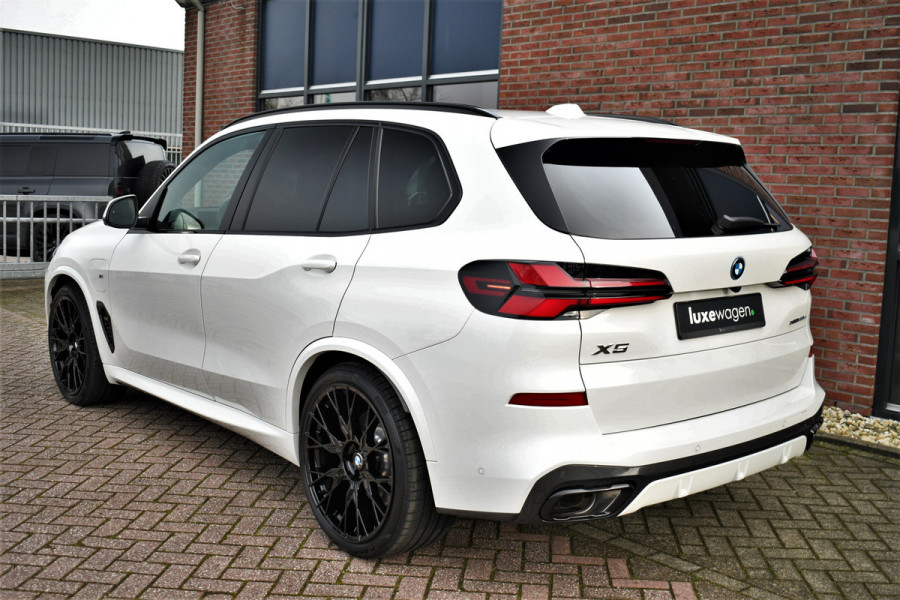 BMW X5 xDrive50e M-Sport Pano Trekh 360 H/K Soft-close HUD Gesture 8dkm!!! BTW-AUTO!