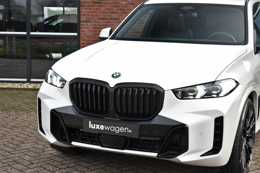 BMW X5 xDrive50e M-Sport Pano Trekh 360 H/K Soft-close HUD Gesture 8dkm!!! BTW-AUTO!