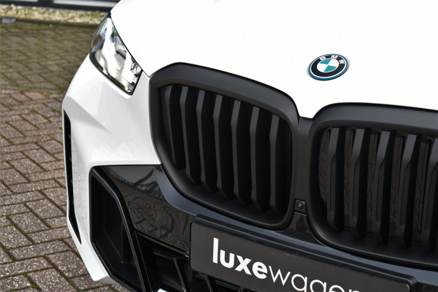 BMW X5 xDrive50e M-Sport Pano Trekh 360 H/K Soft-close HUD Gesture 8dkm!!! BTW-AUTO!