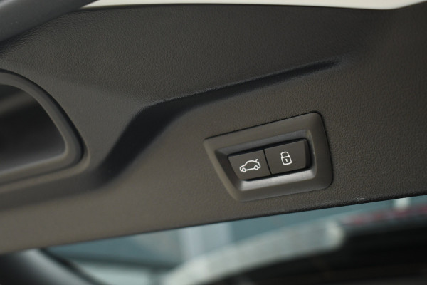 BMW X5 xDrive50e M-Sport Pano Trekh 360 H/K Soft-close HUD Gesture 8dkm!!! BTW-AUTO!