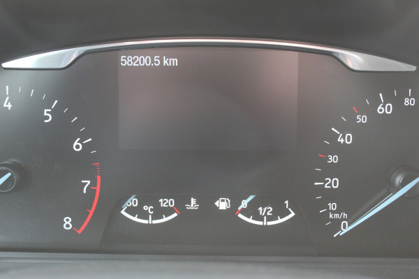 Ford Fiesta 1.0-100pk EcoBoost Titanium 5drs. Uiterst nette, luxe en zuinige Ford Fiesta. Voalautm. airco, Cruise control, Navigatie, LM wielen, Metallic lak, Parkeersensoren achter, Telefoonvoorb., Lane assist etc.