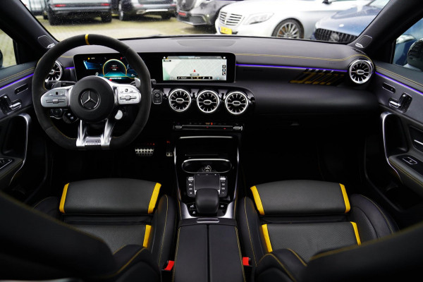 Mercedes-Benz A-Klasse AMG 45 S 4MATIC+ Edition 1 Yellow Edition | Burmester | Panorama | Kuipstoelen | Eventuri Carbon Air intake