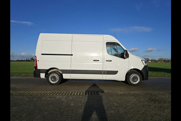 Renault Master T35 2.3 dCi L2 H2 - 135 Pk - Euro 6 - Navi - Airco - Cruise Control