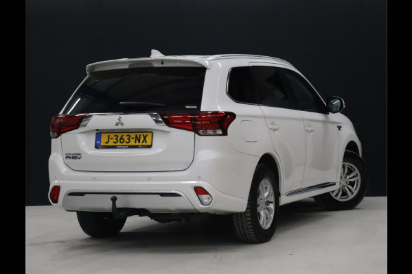 Mitsubishi Outlander 2.4 PHEV Pure [CAMERA, TREKHAAK, KEYLESS, STOELVERWARMING, CLIMATE, BLUETOOTH, NIEUWSTAAT]