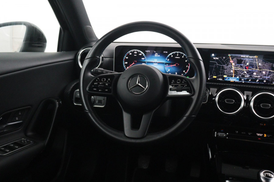 Mercedes-Benz A-Klasse 160 Advantage (NAVIGATIE, CRUISE CONTROL, VIRTUAL, PARKEERSENSOREN, NL-AUTO, GOED ONDERHOUDEN)