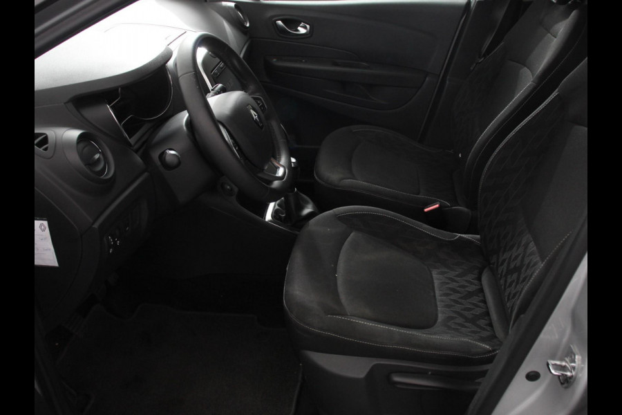 Renault Captur 0.9 TCe Limited Navigatie Airco Lichtmetalen Velgen Cruise Control Parkeer Sensoren Trekhaak