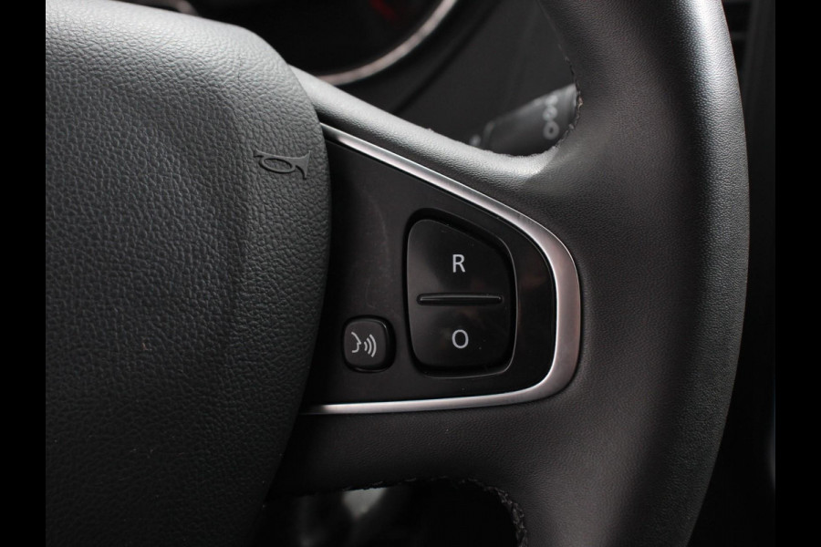 Renault Captur 0.9 TCe Limited Navigatie Airco Lichtmetalen Velgen Cruise Control Parkeer Sensoren Trekhaak