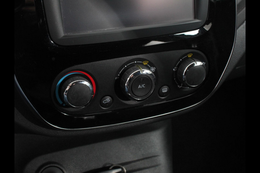 Renault Captur 0.9 TCe Limited Navigatie Airco Lichtmetalen Velgen Cruise Control Parkeer Sensoren Trekhaak