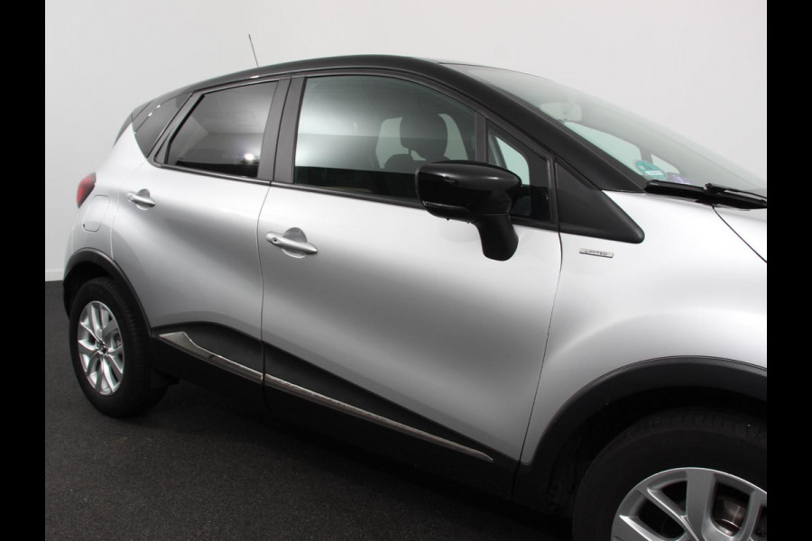 Renault Captur 0.9 TCe Limited Navigatie Airco Lichtmetalen Velgen Cruise Control Parkeer Sensoren Trekhaak