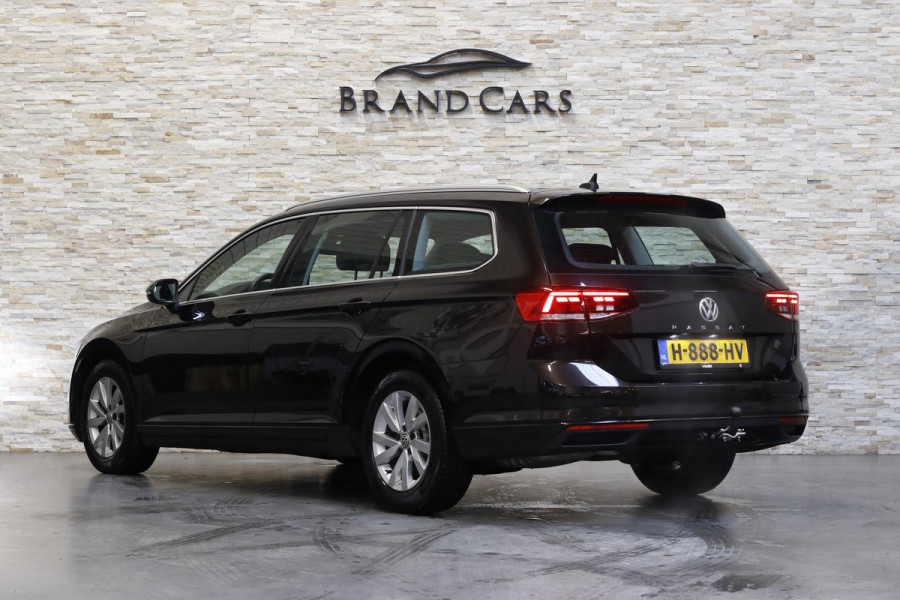 Volkswagen Passat Variant 1.5 TSI Comfort Business | NAP | 1E EIGENAAR | DEALER OH | LED | PDC | TREKHAAK |