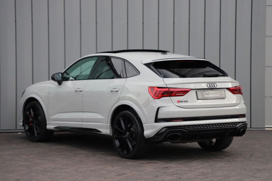 Audi RS Q3 Sportback 2.5 TFSI | Pano | RS-Stoelen | B&O | Carbon | Sfeerverlichting | Keyles | ACC | Matrix-led | 2021.