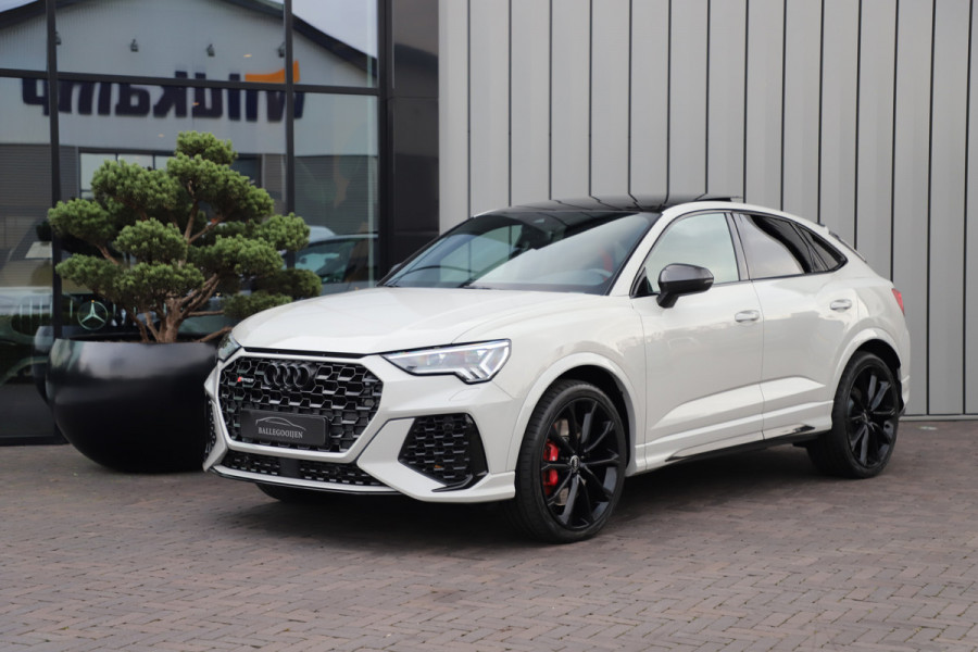 Audi RS Q3 Sportback 2.5 TFSI | Pano | RS-Stoelen | B&O | Carbon | Sfeerverlichting | Keyles | ACC | Matrix-led | 2021.