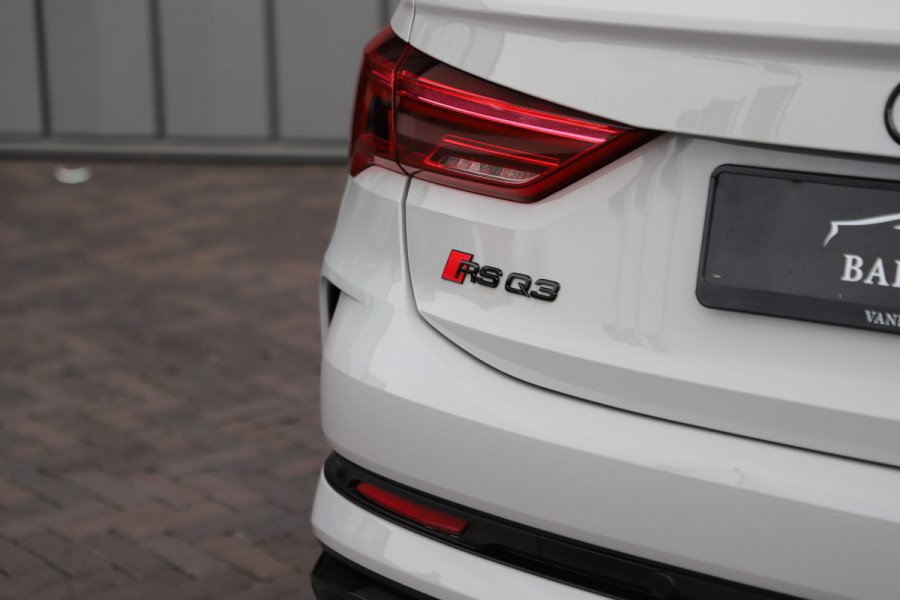 Audi RS Q3 Sportback 2.5 TFSI | Pano | RS-Stoelen | B&O | Carbon | Sfeerverlichting | Keyles | ACC | Matrix-led | 2021.