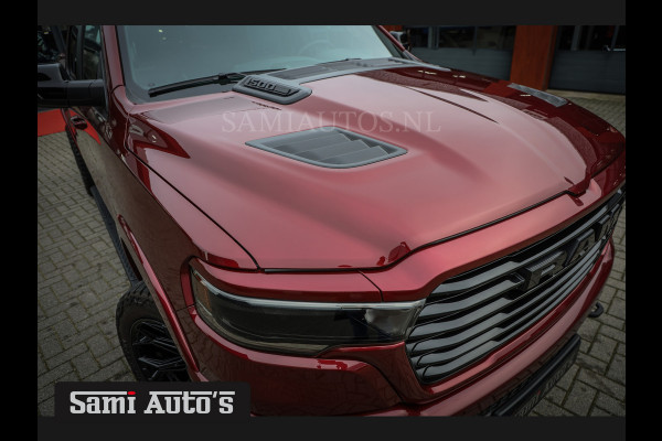 Dodge Ram 2025 LARAMIE SPORT HURRICANE 420PK 636 Nm | PRIJS MET LPG EN COVER EN GARANTIE | DUBBELE CABINE | PICK UP | 5 PERSOONS | DC | GRIJSKENTEKEN | Velvet Red Pearl VOORAAD 2218 - 3854