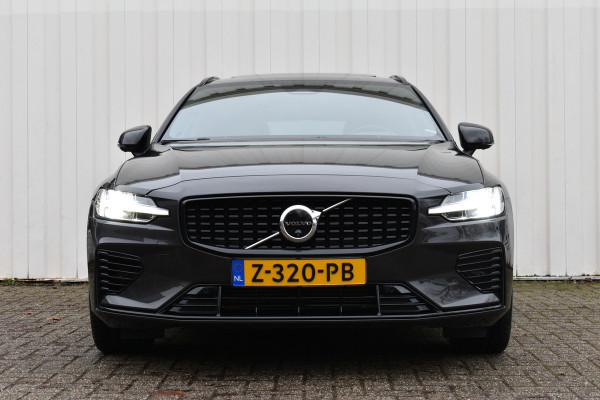 Volvo V60 T6 Plug-in hybrid AWD Plus Dark | 360° Camera | Schuif/kantel Dak | Trekhaak | Dodehoekdetectie