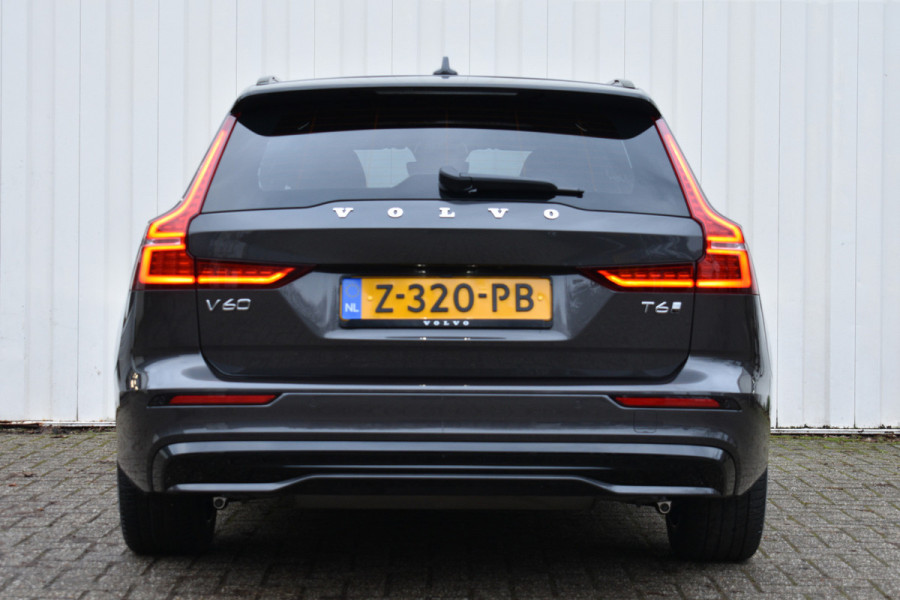 Volvo V60 T6 Plug-in hybrid AWD Plus Dark | 360° Camera | Schuif/kantel Dak | Trekhaak | Dodehoekdetectie