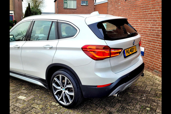 BMW X1 SDrive20i XLine, HUD, Camera, HIFI, Tr.haak, Mokka leder [NL-auto met NAP]