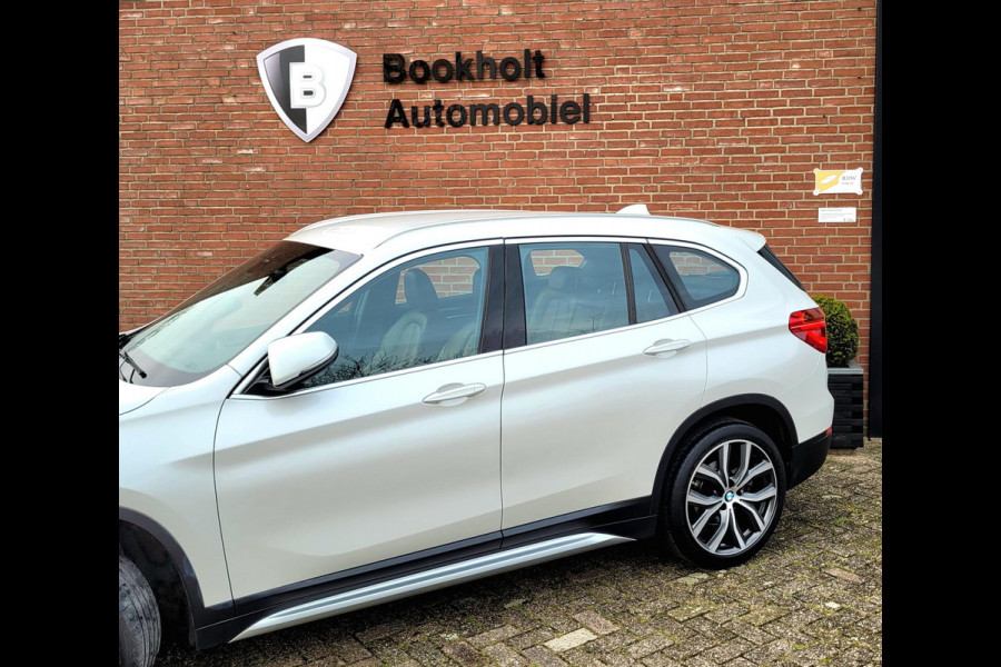 BMW X1 SDrive20i XLine, HUD, Camera, HIFI, Tr.haak, Mokka leder [NL-auto met NAP]