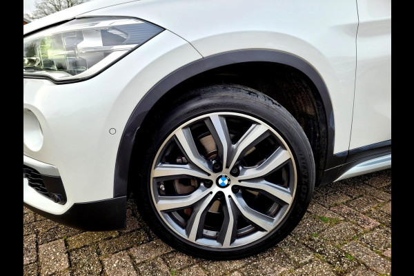 BMW X1 SDrive20i XLine, HUD, Camera, HIFI, Tr.haak, Mokka leder [NL-auto met NAP]