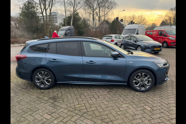 Ford Focus 1.0 EcoBoost Hybrid ST Line Wagon 155pk Automaat | Winter Pack | Chrome Blue | 12.3 inch personaliseerbare Digital Cockpit | Achteruitrijcamera | Draadloos opladen mobiele telefoon | Ford Keyless Entry