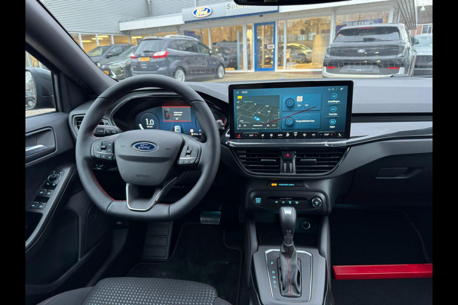 Ford Focus 1.0 EcoBoost Hybrid ST Line Wagon 155pk Automaat | Winter Pack | Chrome Blue | 12.3 inch personaliseerbare Digital Cockpit | Achteruitrijcamera | Draadloos opladen mobiele telefoon | Ford Keyless Entry