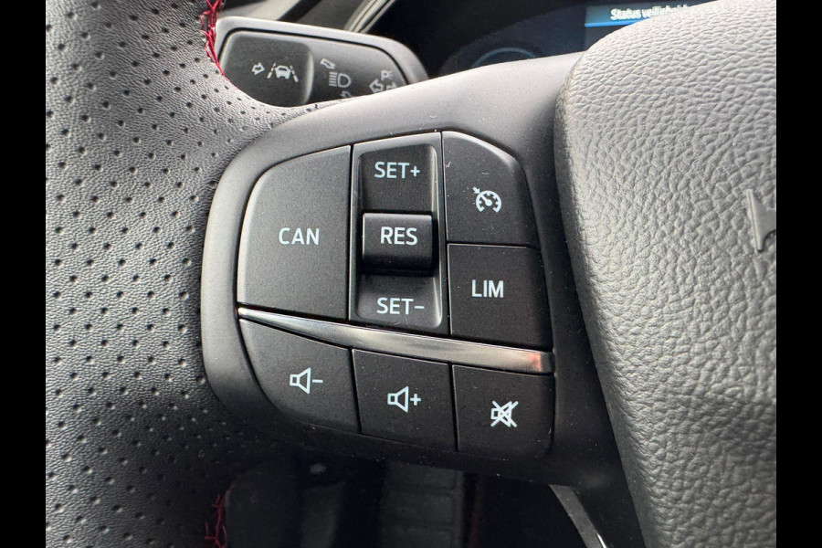 Ford Focus 1.0 EcoBoost Hybrid ST Line Wagon 155pk Automaat | Winter Pack | Chrome Blue | 12.3 inch personaliseerbare Digital Cockpit | Achteruitrijcamera | Draadloos opladen mobiele telefoon | Ford Keyless Entry