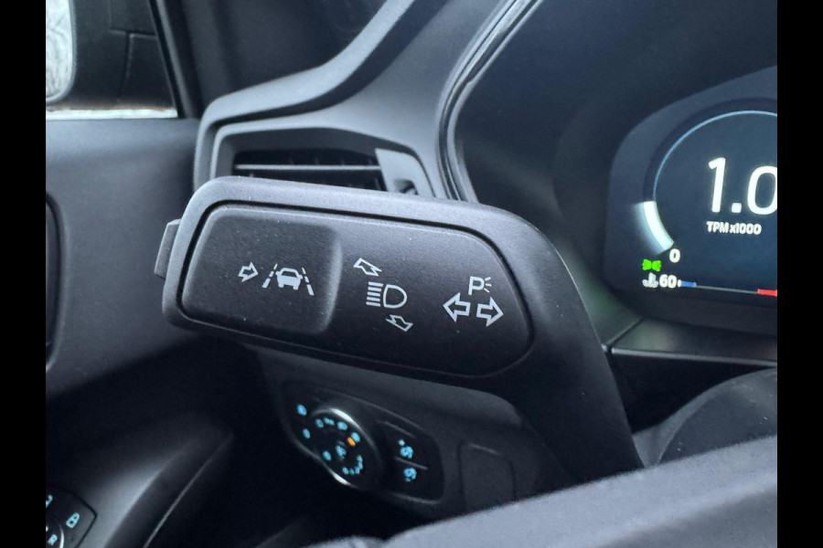 Ford Focus 1.0 EcoBoost Hybrid ST Line Wagon 155pk Automaat | Winter Pack | Chrome Blue | 12.3 inch personaliseerbare Digital Cockpit | Achteruitrijcamera | Draadloos opladen mobiele telefoon | Ford Keyless Entry
