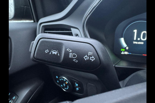 Ford Focus 1.0 EcoBoost Hybrid ST Line Wagon 155pk Automaat | Winter Pack | Chrome Blue | 12.3 inch personaliseerbare Digital Cockpit | Achteruitrijcamera | Draadloos opladen mobiele telefoon | Ford Keyless Entry