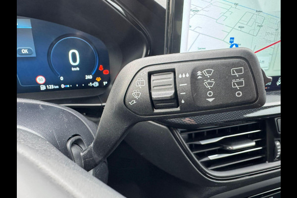 Ford Focus 1.0 EcoBoost Hybrid ST Line Wagon 155pk Automaat | Winter Pack | Chrome Blue | 12.3 inch personaliseerbare Digital Cockpit | Achteruitrijcamera | Draadloos opladen mobiele telefoon | Ford Keyless Entry