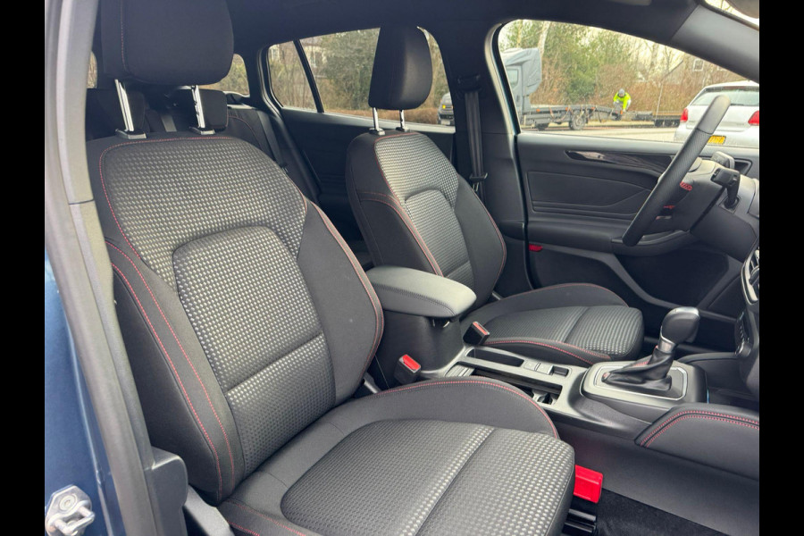 Ford Focus 1.0 EcoBoost Hybrid ST Line Wagon 155pk Automaat | Winter Pack | Chrome Blue | 12.3 inch personaliseerbare Digital Cockpit | Achteruitrijcamera | Draadloos opladen mobiele telefoon | Ford Keyless Entry