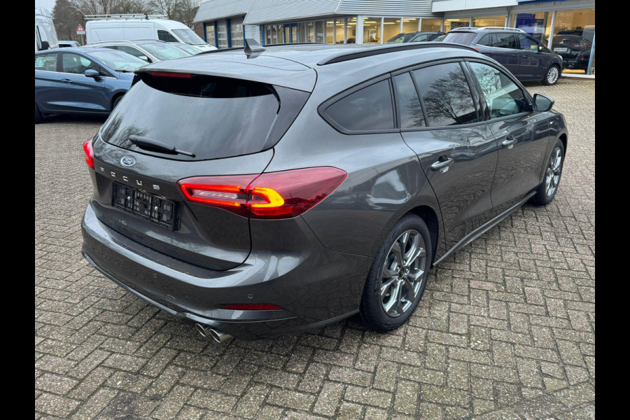 Ford Focus 1.0 EcoBoost Hybrid ST Line SCI Wagon 155pk Automaat | April leverbaar | Winter Pack | Magnetic | 12.3 inch personaliseerbare Digital Cockpit | Achteruitrijcamera | Draadloos opladen mobiele telefoon | Ford Keyless Entry