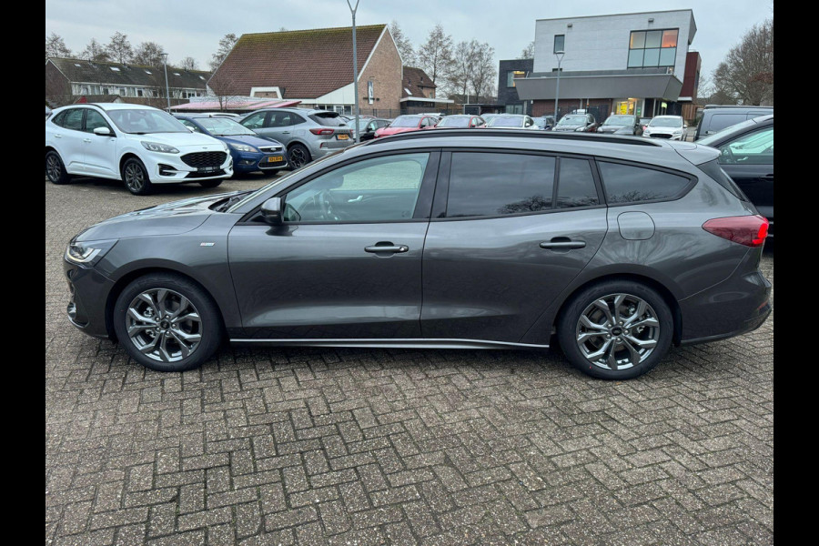 Ford Focus 1.0 EcoBoost Hybrid ST Line SCI Wagon 155pk Automaat | April leverbaar | Winter Pack | Magnetic | 12.3 inch personaliseerbare Digital Cockpit | Achteruitrijcamera | Draadloos opladen mobiele telefoon | Ford Keyless Entry