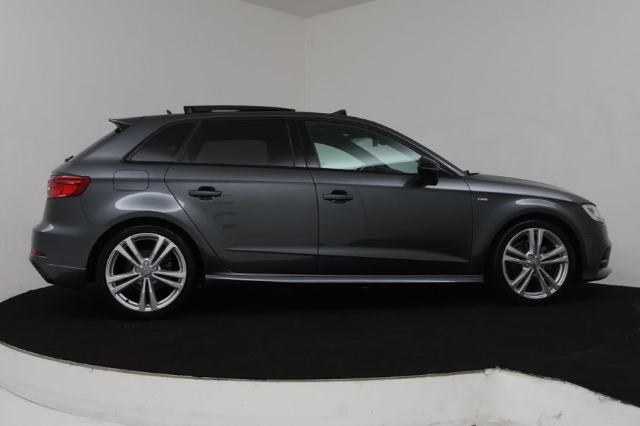 Audi A3 Sportback 35 TFSI CoD Sport S Line Edition Automaat (PANORAMADAK, NAVIGATIE, PDC, CRUISE, NL-AUTO, GOED ONDERHOUDEN)