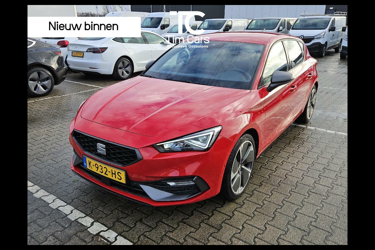 Seat Leon 1.5 TSI FR Launch Edition | LED | Stoelverwarming | Navigatiesysteem | Adaptive cruise control | Apple CarPlay | 18 inch lichtme