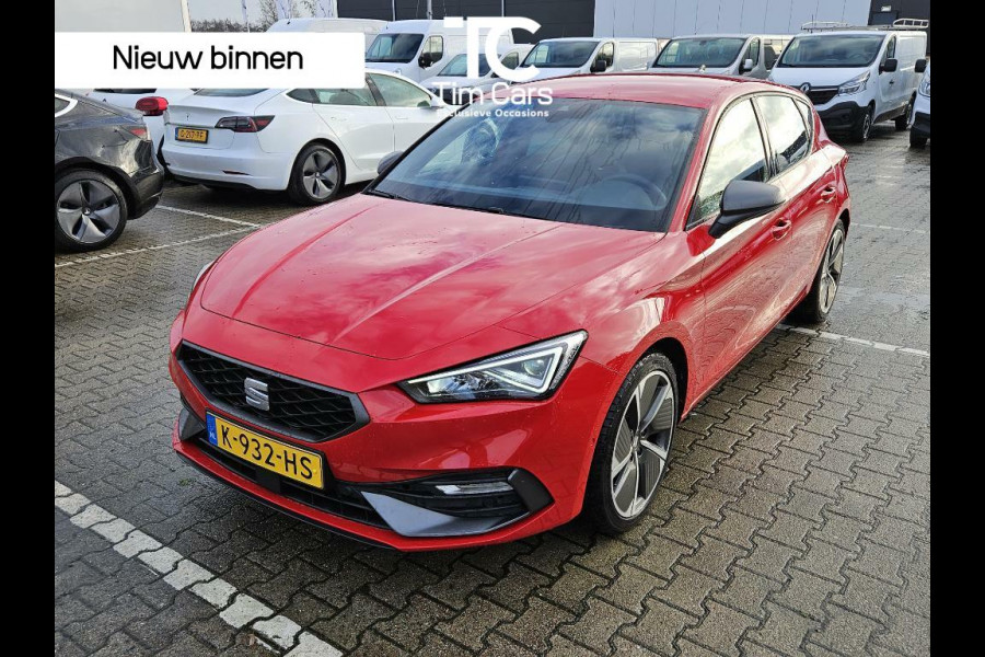 Seat Leon 1.5 TSI FR Launch Edition | LED | Stoelverwarming | Navigatiesysteem | Adaptive cruise control | Apple CarPlay | 18 inch lichtme