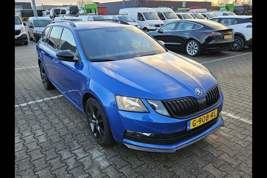 Škoda Octavia Combi 1.0 TSI Greentech Sport Business | Navigatiesysteem | Trekhaak | Parkeersensoren achter