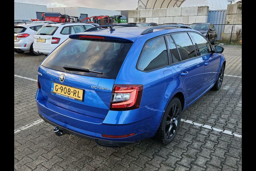 Škoda Octavia Combi 1.0 TSI Greentech Sport Business | Navigatiesysteem | Trekhaak | Parkeersensoren achter