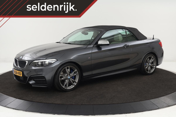 BMW 2 Serie Cabrio M240i | 340pk | Stoelverwarming | Adaptive cruise | Harman/Kardon | Camera | Full LED | Navigatie | Sportstoelen | M Sport