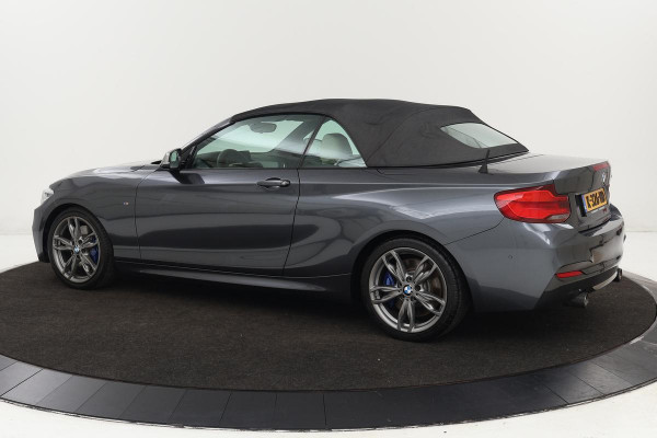 BMW 2 Serie Cabrio M240i | 340pk | Stoelverwarming | Adaptive cruise | Harman/Kardon | Camera | Full LED | Navigatie | Sportstoelen | M Sport