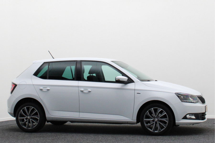 Škoda Fabia 1.0 TSI Drive Climate, Cruise, Navigatie, Bluetooth, DAB, PDC, Xenon, 16''