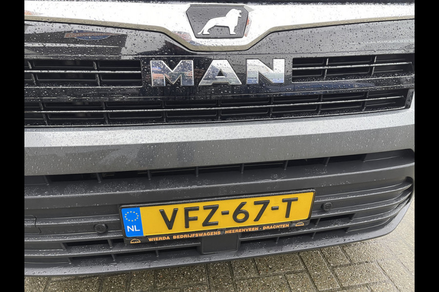 MAN TGE 35 2.0 Standaard Hoog L2H2 177pk automaat / vaste prijs rijklaar € 29.950 ex btw / lichtmetalen velgen / pdc rondom / airco / cruise / donker grijs metallic / trekhaak 3000 kg