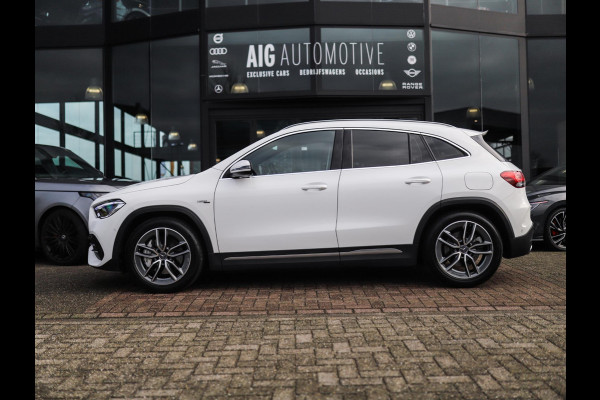 Mercedes-Benz GLA AMG 35 4MATIC | Trekhaak |  Camera | Pano | Sfeerverlichting | Stoelverw.